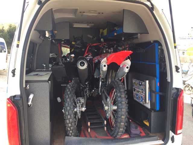 トヨタ/ハイエース トヨタ/ハイエース